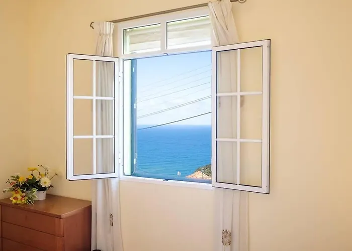 Hikers Haven * São Roque do Faial