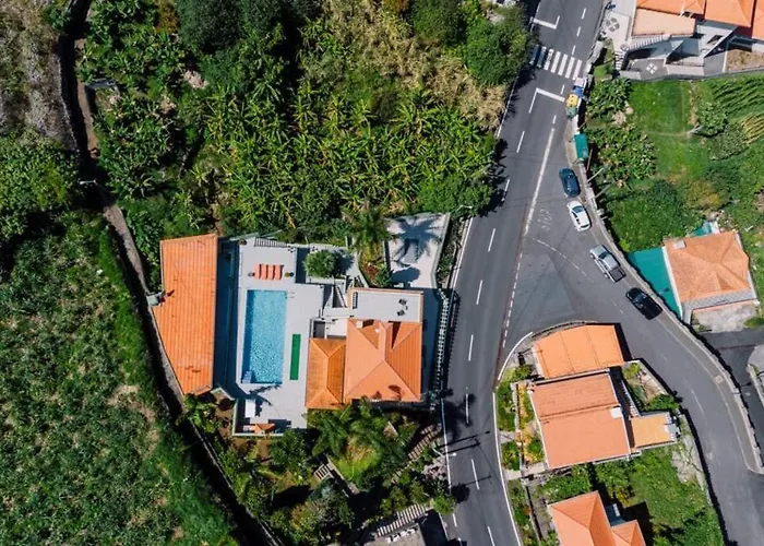 Hikers Haven * São Roque do Faial