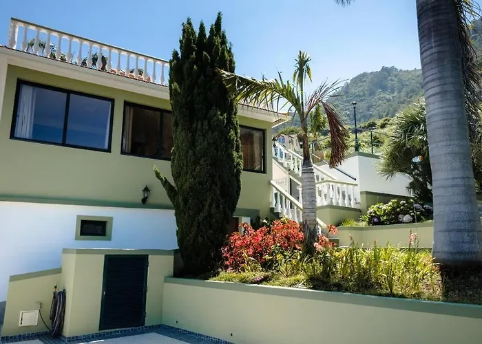 Hikers Haven São Roque do Faial