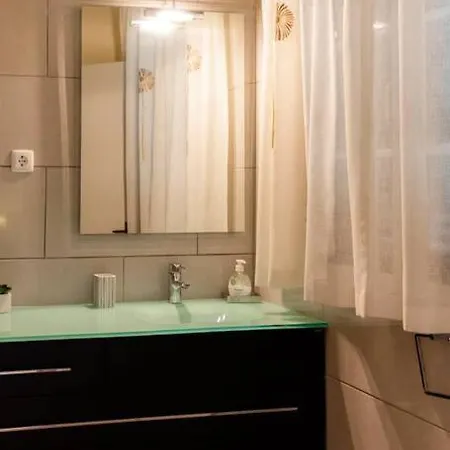 Hikers Haven Sao Roque Do Faial