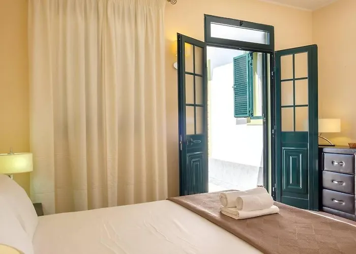 Hikers Haven * São Roque do Faial