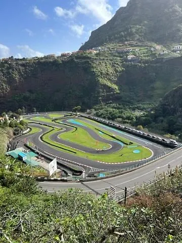 Hikers Haven São Roque do Faial